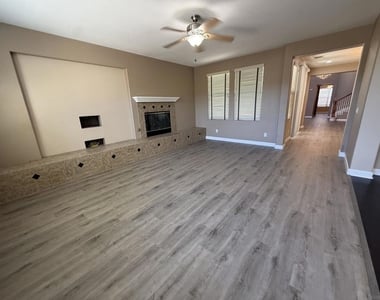 2750 Dove Tail Dr - Photo Thumbnail 6