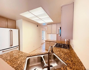 3488 Voyager Circle - Photo Thumbnail 10