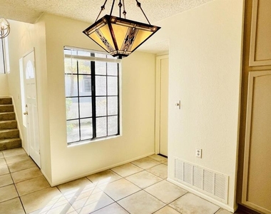 3488 Voyager Circle - Photo Thumbnail 11