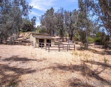 4905 El Arco Iris - Photo Thumbnail 24