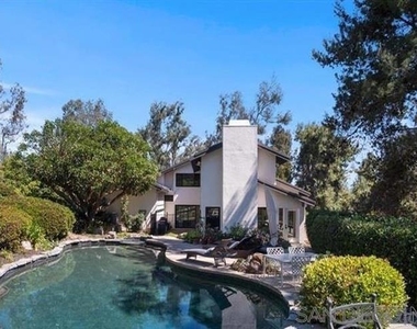 4905 El Arco Iris - Photo Thumbnail 25
