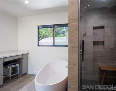 4905 El Arco Iris - Photo Thumbnail 19