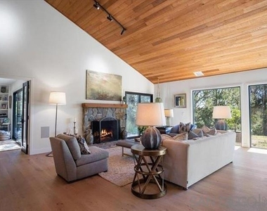 4905 El Arco Iris - Photo Thumbnail 2