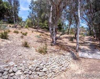 4905 El Arco Iris - Photo Thumbnail 21