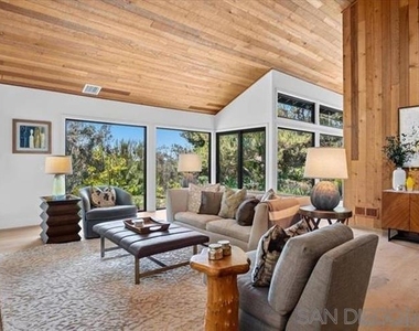 4905 El Arco Iris - Photo Thumbnail 1
