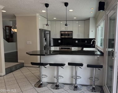 1275 Willsbrook Court - Photo Thumbnail 7
