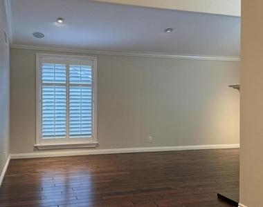 1275 Willsbrook Court - Photo Thumbnail 13