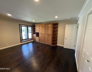 1275 Willsbrook Court - Photo Thumbnail 18