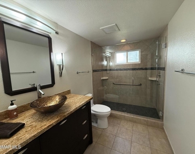 1275 Willsbrook Court - Photo Thumbnail 17