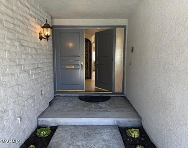1275 Willsbrook Court - Photo Thumbnail 2