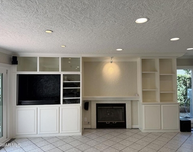 1275 Willsbrook Court - Photo Thumbnail 5