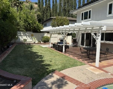 1275 Willsbrook Court - Photo Thumbnail 40
