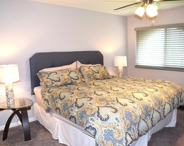 73195 Rod Laver Lane - Photo Thumbnail 15