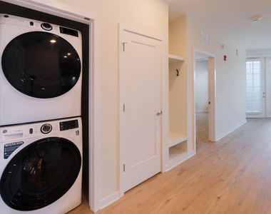 3 Westchester Park Drive - Photo Thumbnail 153