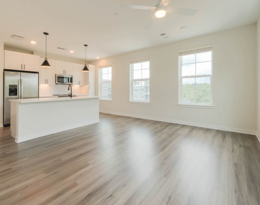 3 Westchester Park Drive - Photo Thumbnail 105