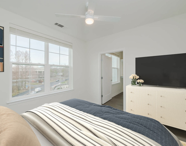 3 Westchester Park Drive - Photo Thumbnail 37