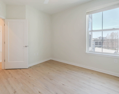 3 Westchester Park Drive - Photo Thumbnail 158
