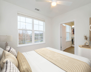 3 Westchester Park Drive - Photo Thumbnail 39