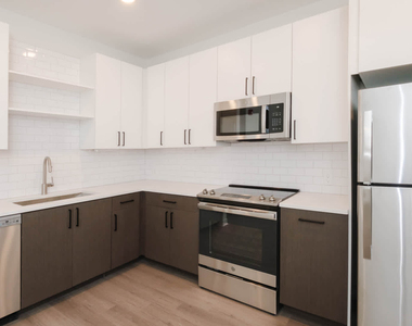 3 Westchester Park Drive - Photo Thumbnail 8