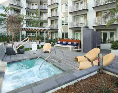 5900 Center Dr - Photo Thumbnail 34