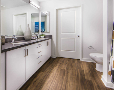 5900 Center Dr - Photo Thumbnail 20