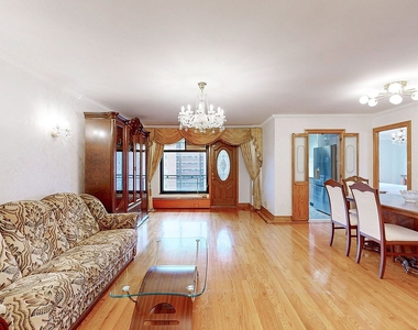 98th Street - Photo Thumbnail 2