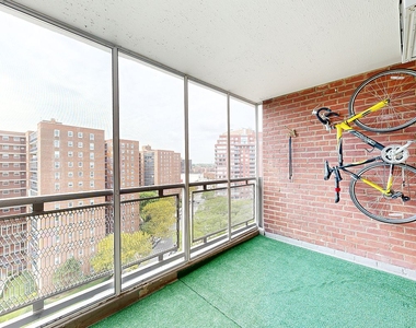 98th Street - Photo Thumbnail 17