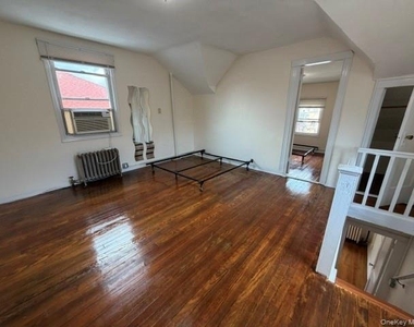 10316 120th Street - Photo Thumbnail 3