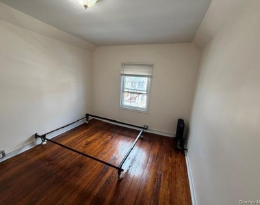 10316 120th Street - Photo Thumbnail 4