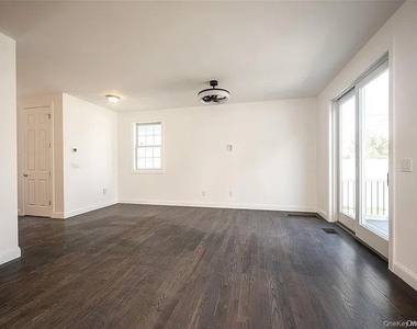201 Elm Street - Photo Thumbnail 9