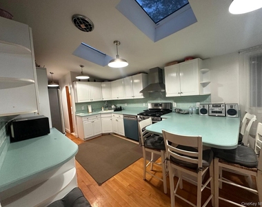 43 Tephanic Avenue - Photo Thumbnail 4