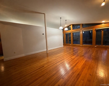 43 Tephanic Avenue - Photo Thumbnail 7