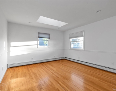 265 Jefferson Street - Photo Thumbnail 10