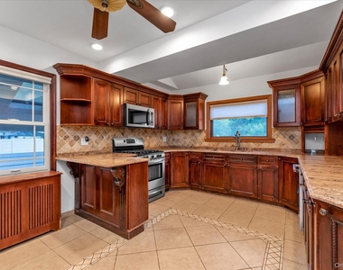 265 Jefferson Street - Photo Thumbnail 5