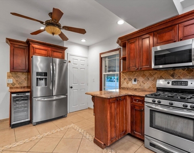 265 Jefferson Street - Photo Thumbnail 6