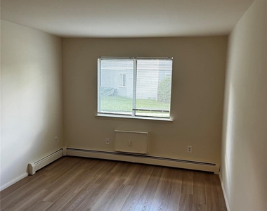 3575 Strang Boulevard - Photo Thumbnail 4