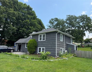 3426 Gomer Street - Photo Thumbnail 1