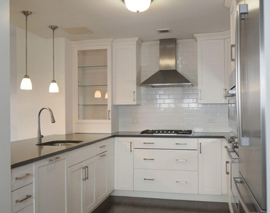 10 Byron Place - Photo Thumbnail 3