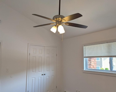 1727 N. Gardiner Drive - Photo Thumbnail 3