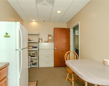 5 Fairlawn Drive - Photo Thumbnail 3
