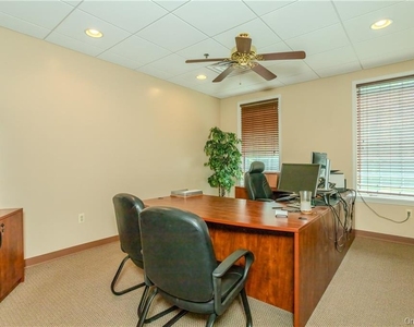 5 Fairlawn Drive - Photo Thumbnail 6