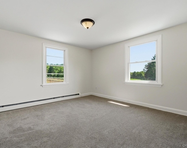 36 Old Indian Rd - Photo Thumbnail 17