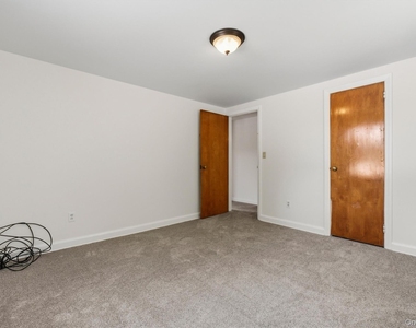 36 Old Indian Rd - Photo Thumbnail 16