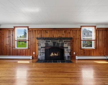 36 Old Indian Rd - Photo Thumbnail 3
