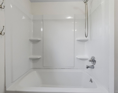 36 Old Indian Rd - Photo Thumbnail 13