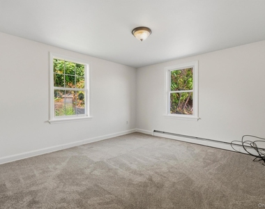 36 Old Indian Rd - Photo Thumbnail 15