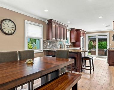8 Marlan Court - Photo Thumbnail 15