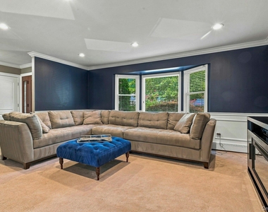 8 Marlan Court - Photo Thumbnail 11