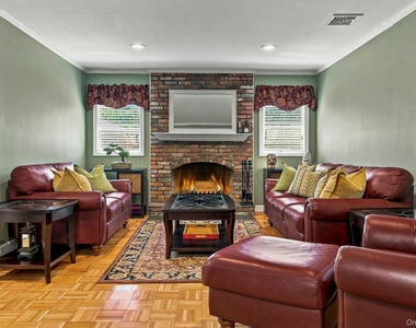 8 Marlan Court - Photo Thumbnail 22