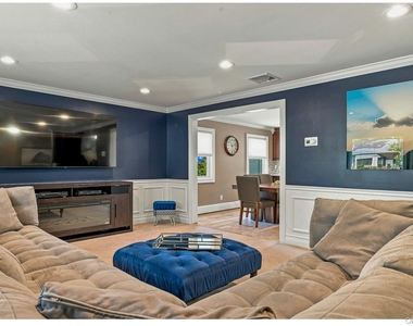 8 Marlan Court - Photo Thumbnail 13